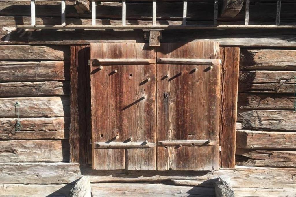 La Cabane De L'Homme Tranquille Le Tretien Buitenkant foto