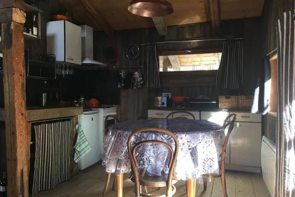 La Cabane De L'Homme Tranquille Le Tretien Buitenkant foto