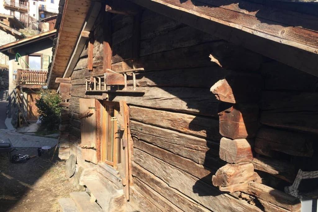 La Cabane De L'Homme Tranquille Le Tretien Buitenkant foto