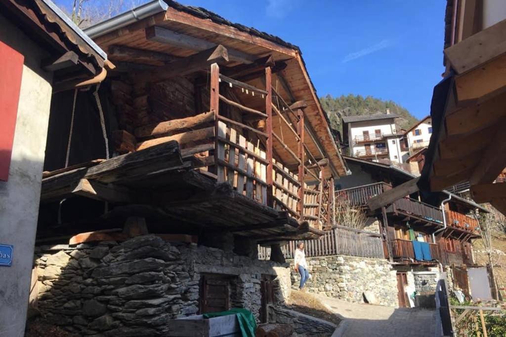 La Cabane De L'Homme Tranquille Le Tretien Buitenkant foto